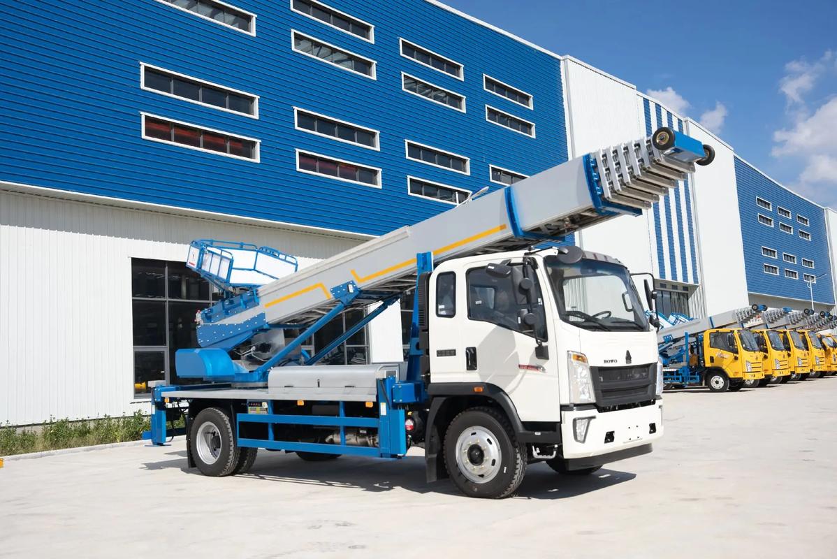 开平出租云梯车高空作业车 建筑垃圾搬运